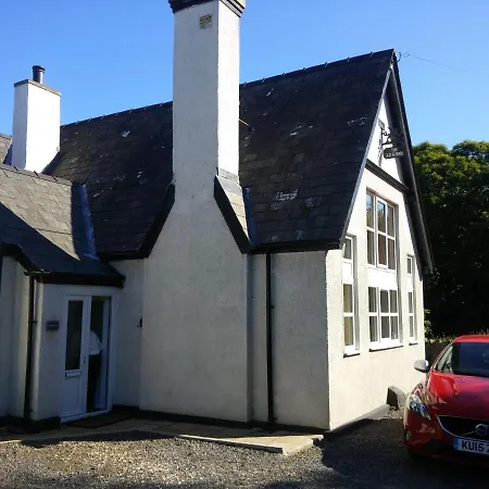 The Old School Caeathro, Snowdon, Eryri And Yr Wydffa Cottages Caernarfon Exterior photo